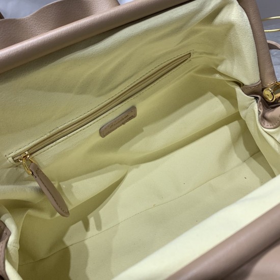 Pinko bag iten No:H021030 price:105 US dollar Pinko bag iten No:H021030 price:105 US dollar