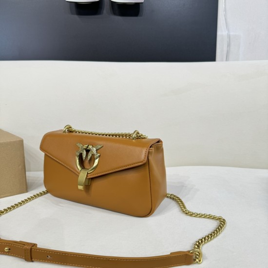 Pinko bags iten No：  price： 60 US dollar