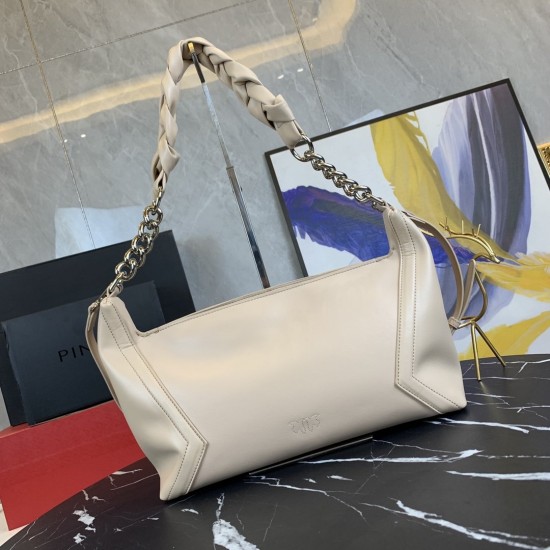 Pinko bag iten No:021025 price:105 US dollar Pinko bag iten No:021025 price:105 US dollar
