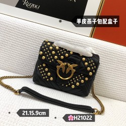 Pinko bag  iten No:H021022 price：95 US dollar