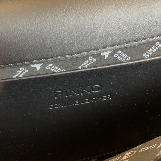 Pinko bag iten No:66606 price:75/80 US dollar Pinko bag iten No:66606 price:75/80 US dollar