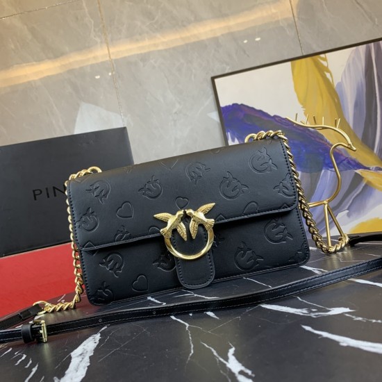 Pinko bag iten No:66606 price:75/80 US dollar Pinko bag iten No:66606 price:75/80 US dollar