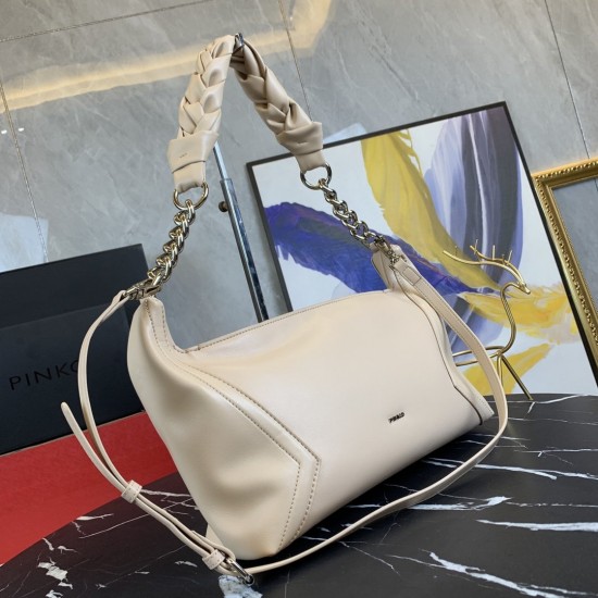 Pinko bag iten No:021025 price:105 US dollar Pinko bag iten No:021025 price:105 US dollar