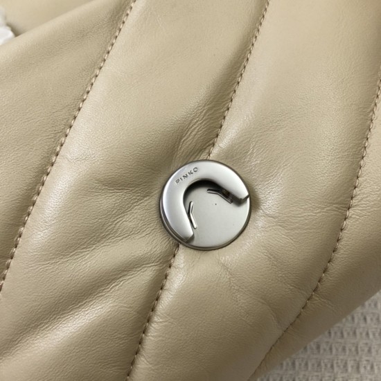 Pinko bag iten No:21010/21011 price:90/95 US dollar Pinko bag iten No:21010/21011 price:90/95 US dollar