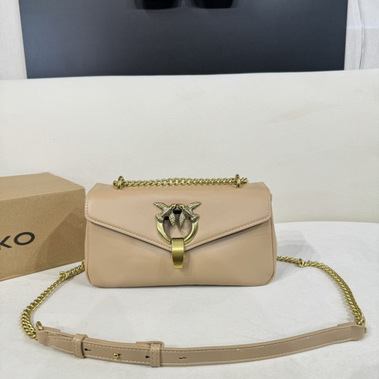 Pinko bags iten No：  price： 60 US dollar