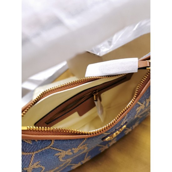 Pinko 8870YM270 Axillary bag Pinko 8870YM270 Axillary bag