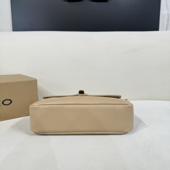 Pinko bags iten No：  price： 60 US dollar