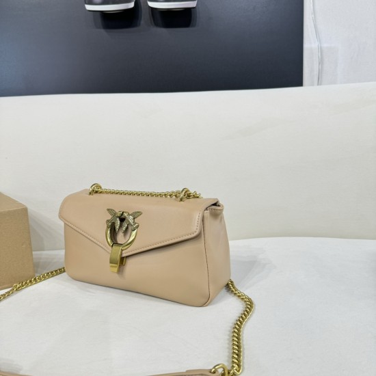 Pinko bags iten No：  price： 60 US dollar