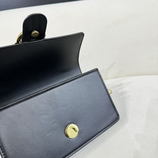 Pinko bags iten No: price: 60 US dollar Pinko bags iten No: price: 60 US dollar