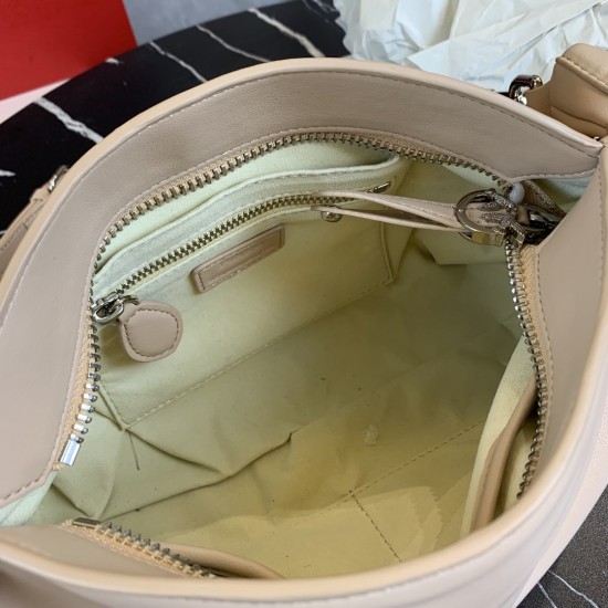 Pinko bag iten No:021025 price:105 US dollar Pinko bag iten No:021025 price:105 US dollar