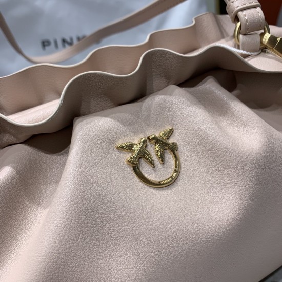 Pinko bag iten No:H021030 price:105 US dollar Pinko bag iten No:H021030 price:105 US dollar