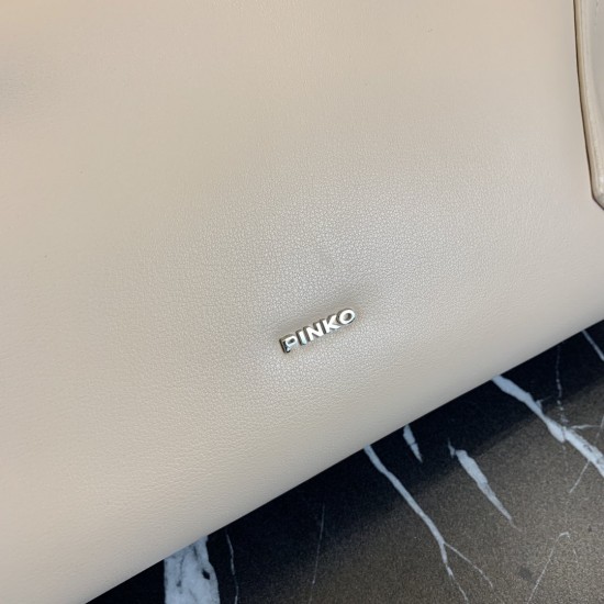 Pinko bag iten No:021025 price:105 US dollar Pinko bag iten No:021025 price:105 US dollar