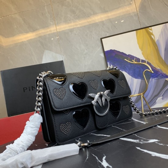 Pinko bag iten No:66606 price:75/80 US dollar Pinko bag iten No:66606 price:75/80 US dollar