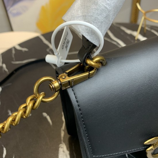 Pinko bag iten No: 66601 price:75 US dollar Pinko bag iten No: 66601 price:75 US dollar
