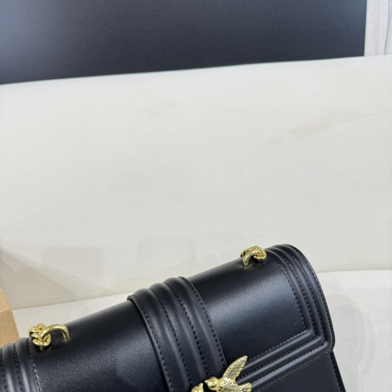 Pinko bags iten No: price: 60 US dollar Pinko bags iten No: price: 60 US dollar
