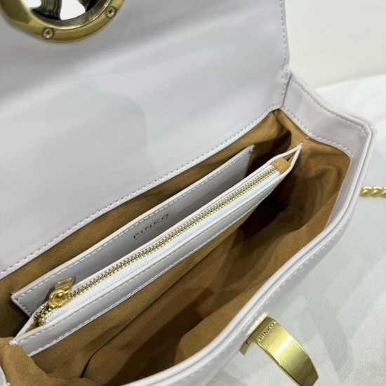 Pinko bags iten No：  price： 60 US dollar