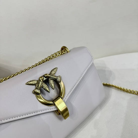 Pinko bags iten No：  price： 60 US dollar