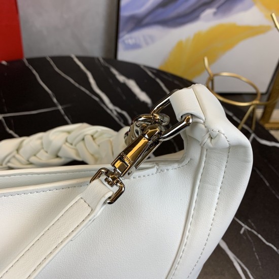 Pinko bag iten No:021025 price:105 US dollar Pinko bag iten No:021025 price:105 US dollar