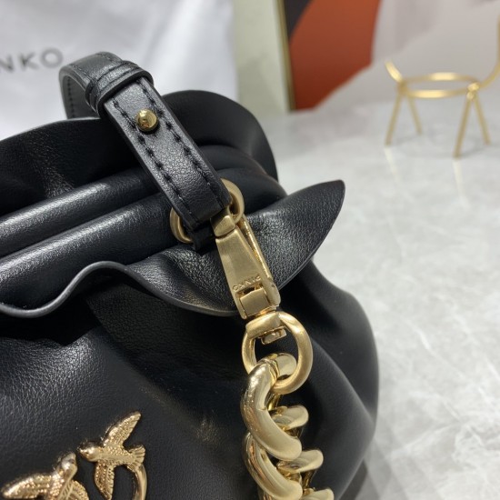 Pinko bag iten No:H021030 price:90 US dollar Pinko bag iten No:H021030 price:90 US dollar
