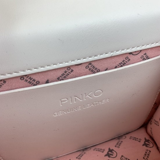 Pinko bag iten No: 66601 price:75 US dollar Pinko bag iten No: 66601 price:75 US dollar