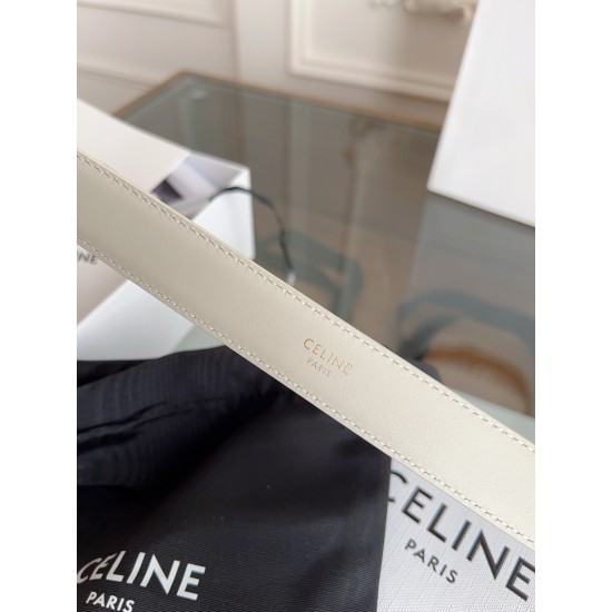 c line 女士皮带,小牛皮质感搭配独特凯旋门扣 c line 女士皮带,小牛皮质感搭配独特凯旋门扣