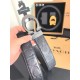 coach蔻驰 高品质 3.7cm 高真空电镀五金 , 可双面使用 旋转扣 双扣套装 配专柜挂牌及包装礼盒 coach蔻驰 高品质 3.7cm 高真空电镀五金 , 可双面使用 旋转扣 双扣套装 配专柜挂牌及包装礼盒