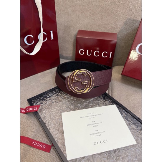 w12280 两色双面小牛皮腰带。配饰继续引领Gucci全新系列的潮流,以独具匠心的丰富细节和实用功能演绎出众品质。皮带宽度4.0CM。w12290 w12280 两色双面小牛皮腰带。配饰继续引领Gucci全新系列的潮流,以独具匠心的丰富细节和实用功能演绎出众品质。皮带宽度4.0CM。w12290