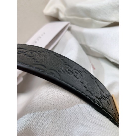 C12280 原版小牛皮搭配旋转扣 C12280 原版小牛皮搭配旋转扣