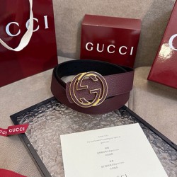 w12280 两色双面小牛皮腰带。配饰继续引领Gucci全新系列的潮流，以独具匠心的丰富细节和实用功能演绎出众品质。皮带宽度4.0CM。w12290