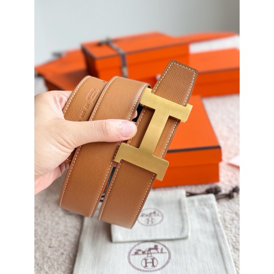 Constance  精品五金 搭配进口epsom皮 黑➕金棕 宽度38MM 以其精湛工艺高品质材料和经典设计备受推崇 是男士腰带顶级选择 简约大气 适合商务和休闲场合 产品手感细腻 不仅是实用配饰
