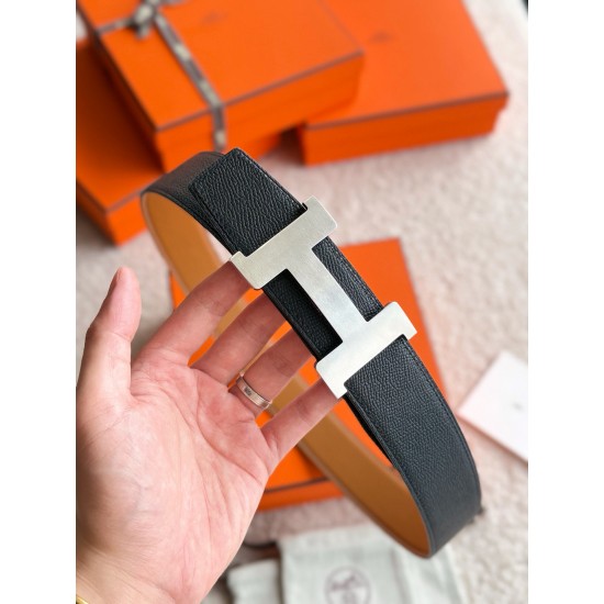 Constance  精品五金 搭配进口epsom皮 黑➕金棕 宽度38MM 以其精湛工艺高品质材料和经典设计备受推崇 是男士腰带顶级选择 简约大气 适合商务和休闲场合 产品手感细腻 不仅是实用配饰