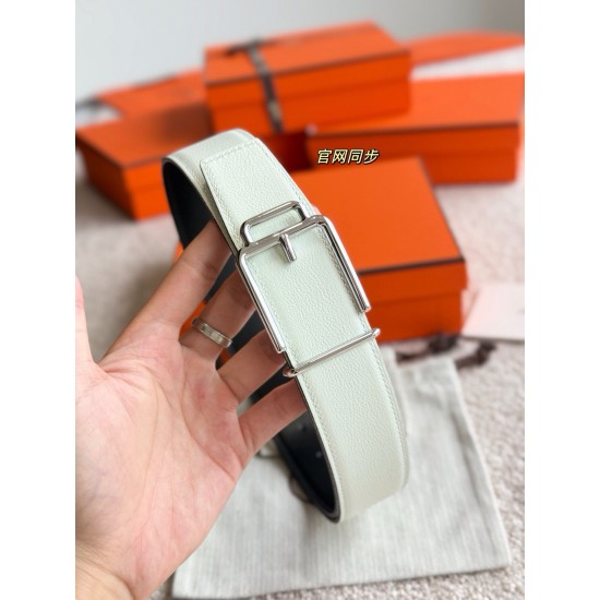❤️款 Volte-face 精品五金 搭配进口togo皮 宽度38MM 以其精湛工艺高品质材料和经典设计备受推崇 是男士腰带顶级选择 简约大气 适合商务和休闲场合 产品手感细腻 不仅是实用配饰 更是