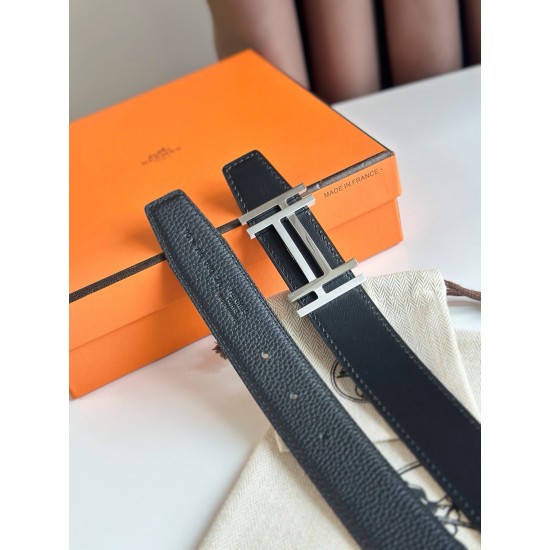 HERMES 宽度:3.2cm,两面用腰带BOUCLE DE CEINTURE H AU CARRÉ & CUIR DE CEINTURE RÉVERSIBLE 精致五金搭配Togo皮带身 黑色 m1 HERMES 宽度:3.2cm,两面用腰带BOUCLE DE CEINTURE H AU CARRÉ & CUIR DE CEINTURE RÉVERSIBLE 精致五金搭配Togo皮带身 黑色 m1