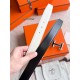 BRUSH 精品五金 搭配进口(奶昔白)Togo皮 宽度32MM 以其精湛工艺高品质材料和经典设计备受推崇 是男士腰带顶级选择 简约大气 适合商务和休闲场合 产品手感细腻 不仅是实用配饰 更是身份与品 BRUSH 精品五金 搭配进口(奶昔白)Togo皮 宽度32MM 以其精湛工艺高品质材料和经典设计备受推崇 是男士腰带顶级选择 简约大气 适合商务和休闲场合 产品手感细腻 不仅是实用配饰 更是身份与品