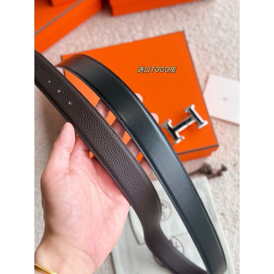 BRUSH 精品五金 搭配进口(巧克力)Togo皮 宽度32MM 以其精湛工艺高品质材料和经典设计备受推崇 是男士腰带顶级选择 简约大气 适合商务和休闲场合 产品手感细腻 不仅是实用配饰 更是身份与品 BRUSH 精品五金 搭配进口(巧克力)Togo皮 宽度32MM 以其精湛工艺高品质材料和经典设计备受推崇 是男士腰带顶级选择 简约大气 适合商务和休闲场合 产品手感细腻 不仅是实用配饰 更是身份与品