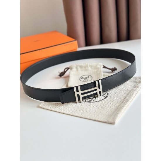 HERMES 宽度:3.2cm,两面用腰带BOUCLE DE CEINTURE H AU CARRÉ & CUIR DE CEINTURE RÉVERSIBLE 精致五金搭配Togo皮带身 黑色 m1 HERMES 宽度:3.2cm,两面用腰带BOUCLE DE CEINTURE H AU CARRÉ & CUIR DE CEINTURE RÉVERSIBLE 精致五金搭配Togo皮带身 黑色 m1