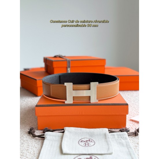 Constance  精品五金 搭配进口epsom皮 黑➕金棕 宽度38MM 以其精湛工艺高品质材料和经典设计备受推崇 是男士腰带顶级选择 简约大气 适合商务和休闲场合 产品手感细腻 不仅是实用配饰