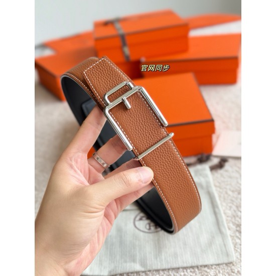 ❤️款 Volte-face 精品五金 搭配进口togo皮 宽度38MM 以其精湛工艺高品质材料和经典设计备受推崇 是男士腰带顶级选择 简约大气 适合商务和休闲场合 产品手感细腻 不仅是实用配饰 更是