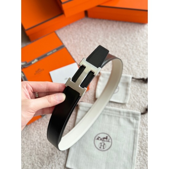 H 5382 精品五金 搭配进口(奶昔白)Evercolor皮 H 5382 精品五金 搭配进口(奶昔白)Evercolor皮