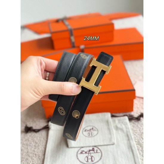 ❤️新款❤️ MINI H 精品五金 搭配进口epsom皮 宽度24MM Hermes女款腰带以其精湛工艺高品质材料和经典设计备受推崇 是女士腰带顶级选择 简约大气 产品手感细腻 不仅是实用配饰 更能
