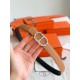 MAILLON 精品五金 搭配进口Epsom 皮 宽度24MM Hermes女款腰带以其精湛工艺高品质材料和经典设计备受推崇 是女士腰带顶级选择 简约大气 产品手感细腻 不仅是实用配饰 更能为整体造型 MAILLON 精品五金 搭配进口Epsom 皮 宽度24MM Hermes女款腰带以其精湛工艺高品质材料和经典设计备受推崇 是女士腰带顶级选择 简约大气 产品手感细腻 不仅是实用配饰 更能为整体造型
