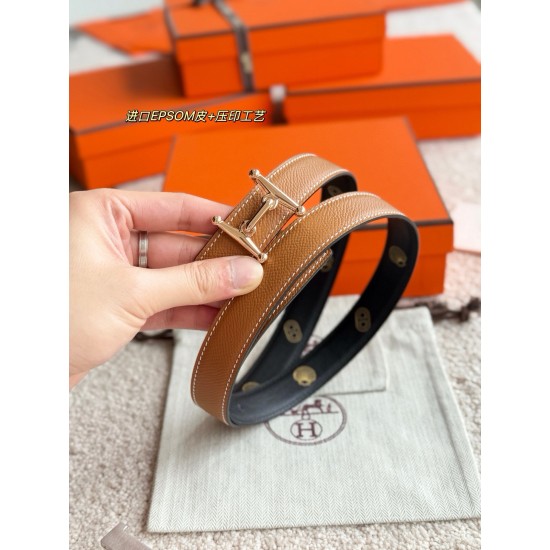 ❤️新款❤️ MORS H 精品五金 搭配进口epsom皮 宽度24MM Hermes女款腰带以其精湛工艺高品质材料和经典设计备受推崇 是女士腰带顶级选择 简约大气 产品手感细腻 不仅是实用配饰 更能 ❤️新款❤️ MORS H 精品五金 搭配进口epsom皮 宽度24MM Hermes女款腰带以其精湛工艺高品质材料和经典设计备受推崇 是女士腰带顶级选择 简约大气 产品手感细腻 不仅是实用配饰 更能