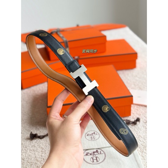 ❤️新款❤️ MINI CONSTANCE 精品五金 搭配进口epsom皮 宽度24MM Hermes女款腰带以其精湛工艺高品质材料和经典设计备受推崇 是女士腰带顶级选择 简约大气 产品手感细腻 不仅 ❤️新款❤️ MINI CONSTANCE 精品五金 搭配进口epsom皮 宽度24MM Hermes女款腰带以其精湛工艺高品质材料和经典设计备受推崇 是女士腰带顶级选择 简约大气 产品手感细腻 不仅