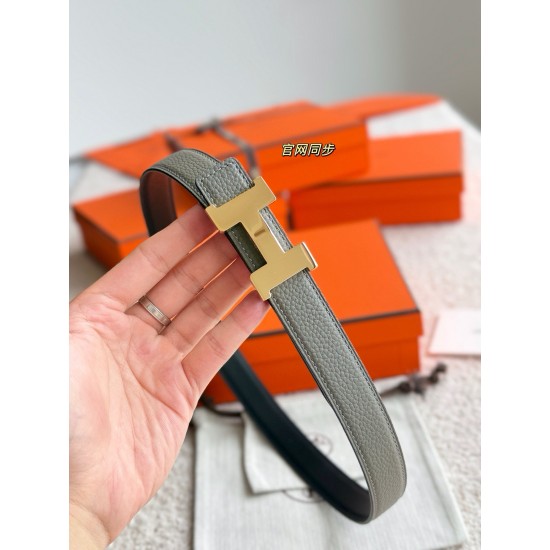 Mini Constance 精品五金 搭配进口togo皮 宽度24MM Hermes女款腰带以其精湛工艺高品质材料和经典设计备受推崇 是女士腰带顶级选择 简约大气 产品手感细腻 不仅是实用配饰 更能 Mini Constance 精品五金 搭配进口togo皮 宽度24MM Hermes女款腰带以其精湛工艺高品质材料和经典设计备受推崇 是女士腰带顶级选择 简约大气 产品手感细腻 不仅是实用配饰 更能