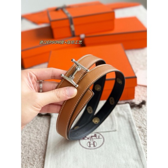 ❤️新款❤️ MORS H 精品五金 搭配进口epsom皮 宽度24MM Hermes女款腰带以其精湛工艺高品质材料和经典设计备受推崇 是女士腰带顶级选择 简约大气 产品手感细腻 不仅是实用配饰 更能 ❤️新款❤️ MORS H 精品五金 搭配进口epsom皮 宽度24MM Hermes女款腰带以其精湛工艺高品质材料和经典设计备受推崇 是女士腰带顶级选择 简约大气 产品手感细腻 不仅是实用配饰 更能