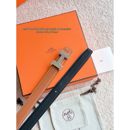 Mini Constance 精品五金 搭配进口togo皮 宽度24MM Hermes女款腰带以其精湛工艺高品质材料和经典设计备受推崇 是女士腰带顶级选择 简约大气 产品手感细腻 不仅是实用配饰 更能 Mini Constance 精品五金 搭配进口togo皮 宽度24MM Hermes女款腰带以其精湛工艺高品质材料和经典设计备受推崇 是女士腰带顶级选择 简约大气 产品手感细腻 不仅是实用配饰 更能