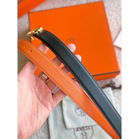 MAILLON 精品五金 搭配进口Epsom 皮 宽度24MM Hermes女款腰带以其精湛工艺高品质材料和经典设计备受推崇 是女士腰带顶级选择 简约大气 产品手感细腻 不仅是实用配饰 更能为整体造型 MAILLON 精品五金 搭配进口Epsom 皮 宽度24MM Hermes女款腰带以其精湛工艺高品质材料和经典设计备受推崇 是女士腰带顶级选择 简约大气 产品手感细腻 不仅是实用配饰 更能为整体造型