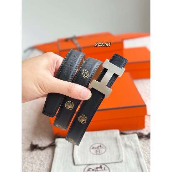 ❤️新款❤️ MINI CONSTANCE 精品五金 搭配进口epsom皮 宽度24MM Hermes女款腰带以其精湛工艺高品质材料和经典设计备受推崇 是女士腰带顶级选择 简约大气 产品手感细腻 不仅 ❤️新款❤️ MINI CONSTANCE 精品五金 搭配进口epsom皮 宽度24MM Hermes女款腰带以其精湛工艺高品质材料和经典设计备受推崇 是女士腰带顶级选择 简约大气 产品手感细腻 不仅