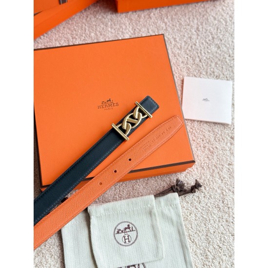 MY H 精品五金 搭配进口epsom皮 宽度24MM Hermes女款腰带以其精湛工艺高品质材料和经典设计备受推崇 是女士腰带顶级选择 简约大气 产品手感细腻 不仅是实用配饰 更能为整体造型增添亮点 MY H 精品五金 搭配进口epsom皮 宽度24MM Hermes女款腰带以其精湛工艺高品质材料和经典设计备受推崇 是女士腰带顶级选择 简约大气 产品手感细腻 不仅是实用配饰 更能为整体造型增添亮点