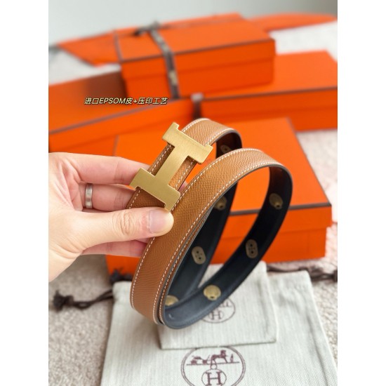 ❤️新款❤️ MINI CONSTANCE 精品五金 搭配进口epsom皮 宽度24MM Hermes女款腰带以其精湛工艺高品质材料和经典设计备受推崇 是女士腰带顶级选择 简约大气 产品手感细腻 不仅 ❤️新款❤️ MINI CONSTANCE 精品五金 搭配进口epsom皮 宽度24MM Hermes女款腰带以其精湛工艺高品质材料和经典设计备受推崇 是女士腰带顶级选择 简约大气 产品手感细腻 不仅